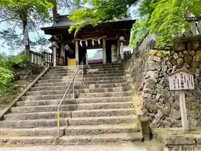 唐澤山神社の山門・神門