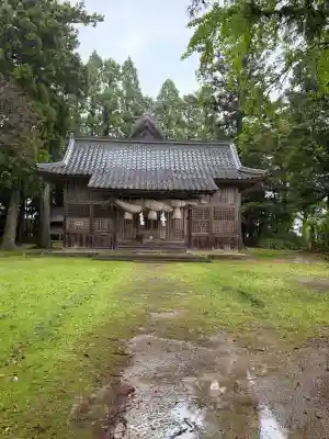 六所神社の{uncategorized: "未分類", other: "その他", undefined: "問題あり", building: "その他建物", grave: "お墓", sacred_gate: "鳥居", guardian: "狛犬", statue: "像", buddha: "仏像", history: "歴史", nature: "自然", garden: "庭園", animal: "動物", pagoda: "塔", temizu: "手水舎", mountain_gate: "山門・神門", sanctuary: "本殿・本堂", subordinate: "末社・摂社", art: "芸術", scenery: "景色", jizo: "地蔵", ema: "絵馬", goshuin: "御朱印", omikuji: "おみくじ", items: "授与品その他", amulet: "お守り", goshuincho: "御朱印帳", eats: "食事", festival: "お祭り", votive_dance: "神楽", shichigosan: "七五三参", wedding: "結婚式", experience: "体験その他", initially: "初詣", around: "周辺", anti_infection: "感染症対策"}