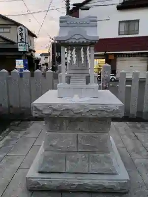 金刀比羅神社の{uncategorized: "未分類", other: "その他", undefined: "問題あり", building: "その他建物", grave: "お墓", sacred_gate: "鳥居", guardian: "狛犬", statue: "像", buddha: "仏像", history: "歴史", nature: "自然", garden: "庭園", animal: "動物", pagoda: "塔", temizu: "手水舎", mountain_gate: "山門・神門", sanctuary: "本殿・本堂", subordinate: "末社・摂社", art: "芸術", scenery: "景色", jizo: "地蔵", ema: "絵馬", goshuin: "御朱印", omikuji: "おみくじ", items: "授与品その他", amulet: "お守り", goshuincho: "御朱印帳", eats: "食事", festival: "お祭り", votive_dance: "神楽", shichigosan: "七五三参", wedding: "結婚式", experience: "体験その他", initially: "初詣", around: "周辺", anti_infection: "感染症対策"}