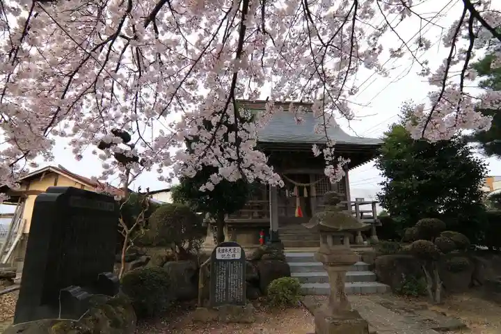中野稲荷神社の本殿・本堂