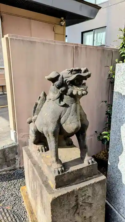 白金氷川神社の狛犬