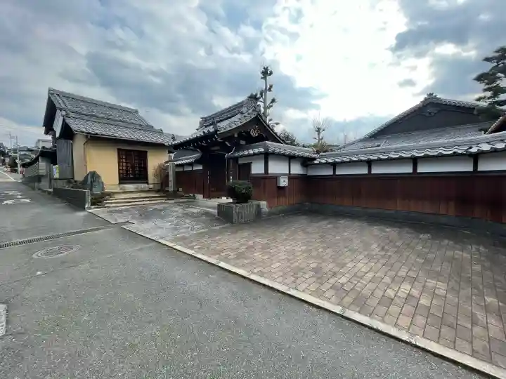 西福寺の{uncategorized: "未分類", other: "その他", undefined: "問題あり", building: "その他建物", grave: "お墓", sacred_gate: "鳥居", guardian: "狛犬", statue: "像", buddha: "仏像", history: "歴史", nature: "自然", garden: "庭園", animal: "動物", pagoda: "塔", temizu: "手水舎", mountain_gate: "山門・神門", sanctuary: "本殿・本堂", subordinate: "末社・摂社", art: "芸術", scenery: "景色", jizo: "地蔵", ema: "絵馬", goshuin: "御朱印", omikuji: "おみくじ", items: "授与品その他", amulet: "お守り", goshuincho: "御朱印帳", eats: "食事", festival: "お祭り", votive_dance: "神楽", shichigosan: "七五三参", wedding: "結婚式", experience: "体験その他", initially: "初詣", around: "周辺", anti_infection: "感染症対策"}