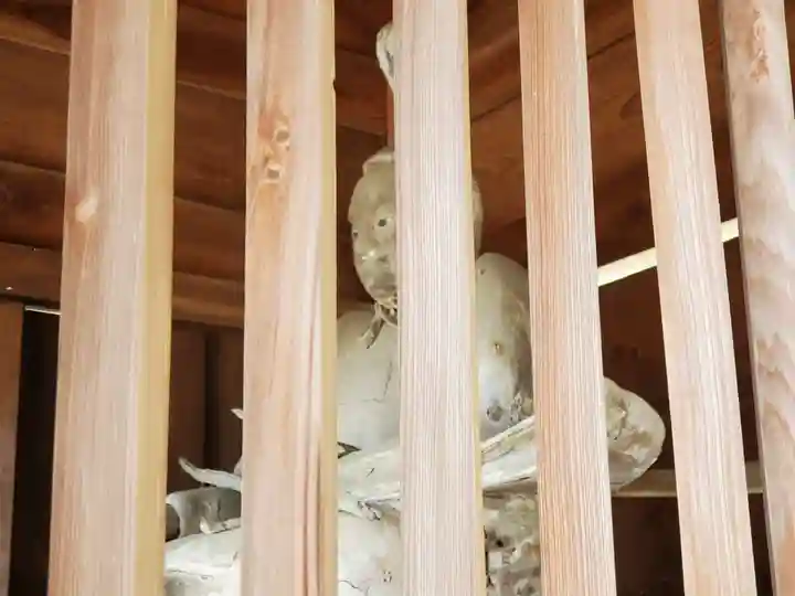 若宮八幡宮の像