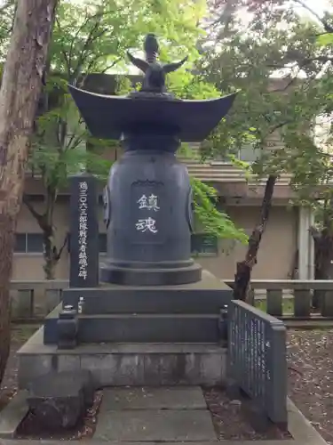 山梨縣護國神社の建物その他