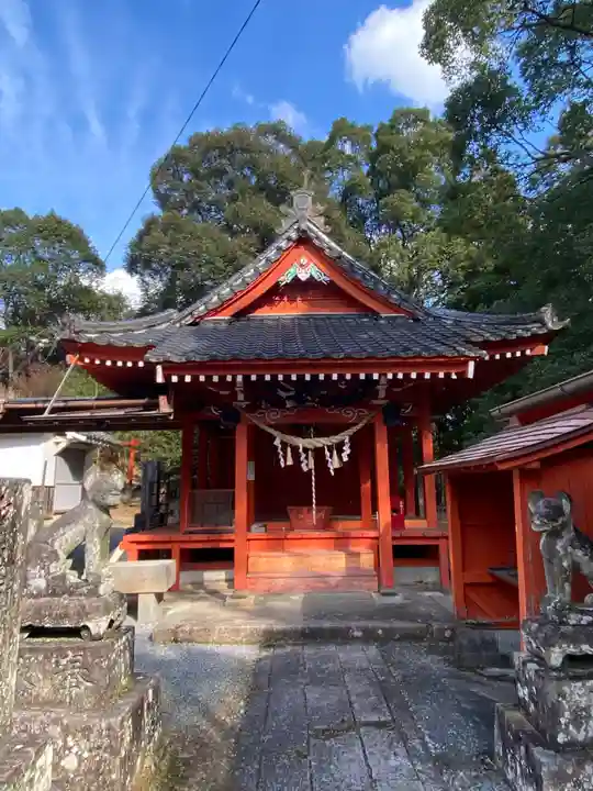 萩尾稲荷神社の本殿・本堂