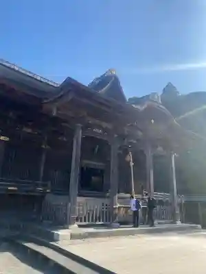 高良大社の{uncategorized: "未分類", other: "その他", undefined: "問題あり", building: "その他建物", grave: "お墓", sacred_gate: "鳥居", guardian: "狛犬", statue: "像", buddha: "仏像", history: "歴史", nature: "自然", garden: "庭園", animal: "動物", pagoda: "塔", temizu: "手水舎", mountain_gate: "山門・神門", sanctuary: "本殿・本堂", subordinate: "末社・摂社", art: "芸術", scenery: "景色", jizo: "地蔵", ema: "絵馬", goshuin: "御朱印", omikuji: "おみくじ", items: "授与品その他", amulet: "お守り", goshuincho: "御朱印帳", eats: "食事", festival: "お祭り", votive_dance: "神楽", shichigosan: "七五三参", wedding: "結婚式", experience: "体験その他", initially: "初詣", around: "周辺", anti_infection: "感染症対策"}