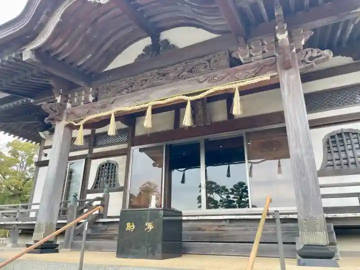 興全寺の{uncategorized: "未分類", other: "その他", undefined: "問題あり", building: "その他建物", grave: "お墓", sacred_gate: "鳥居", guardian: "狛犬", statue: "像", buddha: "仏像", history: "歴史", nature: "自然", garden: "庭園", animal: "動物", pagoda: "塔", temizu: "手水舎", mountain_gate: "山門・神門", sanctuary: "本殿・本堂", subordinate: "末社・摂社", art: "芸術", scenery: "景色", jizo: "地蔵", ema: "絵馬", goshuin: "御朱印", omikuji: "おみくじ", items: "授与品その他", amulet: "お守り", goshuincho: "御朱印帳", eats: "食事", festival: "お祭り", votive_dance: "神楽", shichigosan: "七五三参", wedding: "結婚式", experience: "体験その他", initially: "初詣", around: "周辺", anti_infection: "感染症対策"}