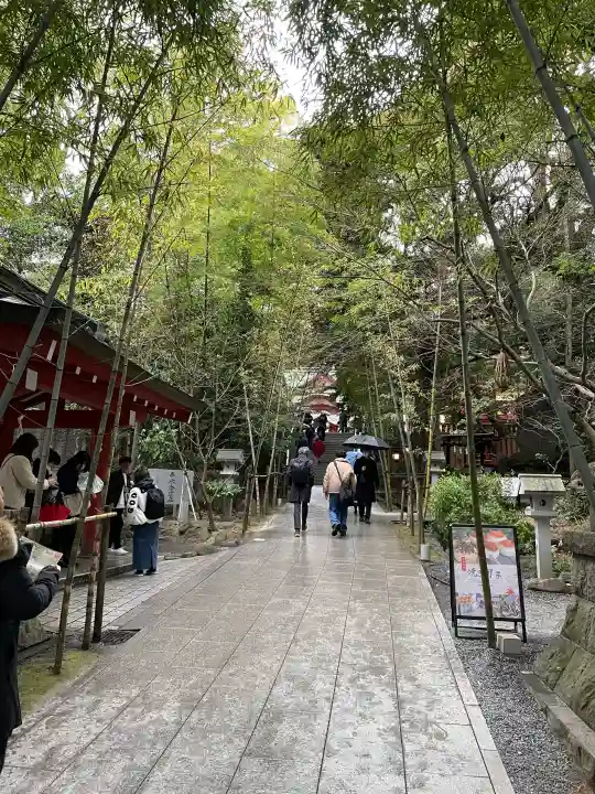 來宮神社の{uncategorized: "未分類", other: "その他", undefined: "問題あり", building: "その他建物", grave: "お墓", sacred_gate: "鳥居", guardian: "狛犬", statue: "像", buddha: "仏像", history: "歴史", nature: "自然", garden: "庭園", animal: "動物", pagoda: "塔", temizu: "手水舎", mountain_gate: "山門・神門", sanctuary: "本殿・本堂", subordinate: "末社・摂社", art: "芸術", scenery: "景色", jizo: "地蔵", ema: "絵馬", goshuin: "御朱印", omikuji: "おみくじ", items: "授与品その他", amulet: "お守り", goshuincho: "御朱印帳", eats: "食事", festival: "お祭り", votive_dance: "神楽", shichigosan: "七五三参", wedding: "結婚式", experience: "体験その他", initially: "初詣", around: "周辺", anti_infection: "感染症対策"}