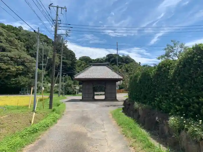 智光寺の山門