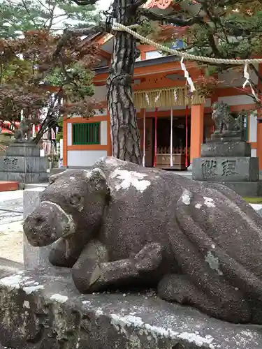 紅葉八幡宮の狛犬