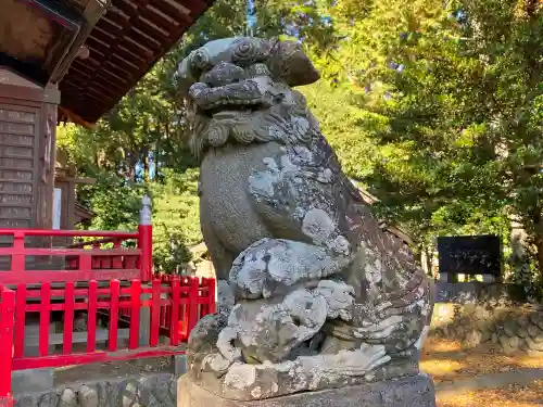 瓺𦼆神社の狛犬