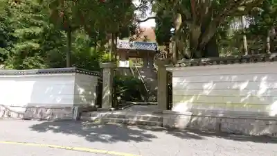 忉利天上寺の山門・神門