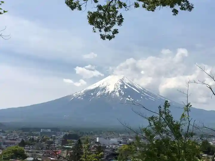新倉富士浅間神社(山梨県)