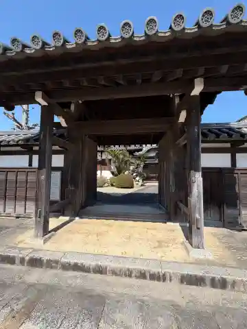 慈智院の{uncategorized: "未分類", other: "その他", undefined: "問題あり", building: "その他建物", grave: "お墓", sacred_gate: "鳥居", guardian: "狛犬", statue: "像", buddha: "仏像", history: "歴史", nature: "自然", garden: "庭園", animal: "動物", pagoda: "塔", temizu: "手水舎", mountain_gate: "山門・神門", sanctuary: "本殿・本堂", subordinate: "末社・摂社", art: "芸術", scenery: "景色", jizo: "地蔵", ema: "絵馬", goshuin: "御朱印", omikuji: "おみくじ", items: "授与品その他", amulet: "お守り", goshuincho: "御朱印帳", eats: "食事", festival: "お祭り", votive_dance: "神楽", shichigosan: "七五三参", wedding: "結婚式", experience: "体験その他", initially: "初詣", around: "周辺", anti_infection: "感染症対策"}
