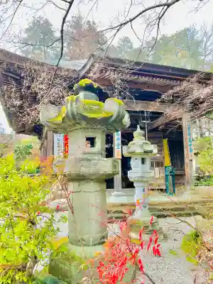 岩之上堂の{uncategorized: "未分類", other: "その他", undefined: "問題あり", building: "その他建物", grave: "お墓", sacred_gate: "鳥居", guardian: "狛犬", statue: "像", buddha: "仏像", history: "歴史", nature: "自然", garden: "庭園", animal: "動物", pagoda: "塔", temizu: "手水舎", mountain_gate: "山門・神門", sanctuary: "本殿・本堂", subordinate: "末社・摂社", art: "芸術", scenery: "景色", jizo: "地蔵", ema: "絵馬", goshuin: "御朱印", omikuji: "おみくじ", items: "授与品その他", amulet: "お守り", goshuincho: "御朱印帳", eats: "食事", festival: "お祭り", votive_dance: "神楽", shichigosan: "七五三参", wedding: "結婚式", experience: "体験その他", initially: "初詣", around: "周辺", anti_infection: "感染症対策"}