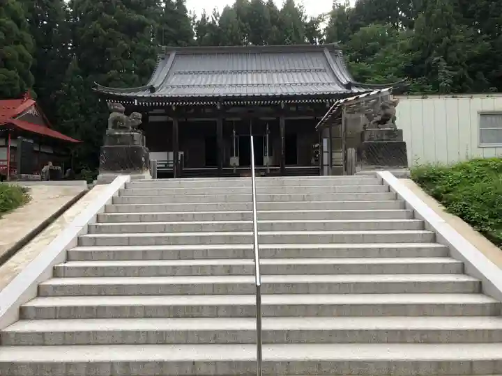 国上寺の本殿・本堂