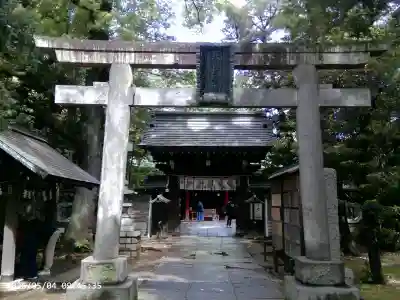 赤坂氷川神社の{uncategorized: "未分類", other: "その他", undefined: "問題あり", building: "その他建物", grave: "お墓", sacred_gate: "鳥居", guardian: "狛犬", statue: "像", buddha: "仏像", history: "歴史", nature: "自然", garden: "庭園", animal: "動物", pagoda: "塔", temizu: "手水舎", mountain_gate: "山門・神門", sanctuary: "本殿・本堂", subordinate: "末社・摂社", art: "芸術", scenery: "景色", jizo: "地蔵", ema: "絵馬", goshuin: "御朱印", omikuji: "おみくじ", items: "授与品その他", amulet: "お守り", goshuincho: "御朱印帳", eats: "食事", festival: "お祭り", votive_dance: "神楽", shichigosan: "七五三参", wedding: "結婚式", experience: "体験その他", initially: "初詣", around: "周辺", anti_infection: "感染症対策"}