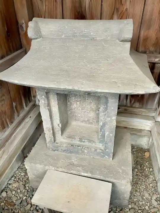 平塚神社の{uncategorized: "未分類", other: "その他", undefined: "問題あり", building: "その他建物", grave: "お墓", sacred_gate: "鳥居", guardian: "狛犬", statue: "像", buddha: "仏像", history: "歴史", nature: "自然", garden: "庭園", animal: "動物", pagoda: "塔", temizu: "手水舎", mountain_gate: "山門・神門", sanctuary: "本殿・本堂", subordinate: "末社・摂社", art: "芸術", scenery: "景色", jizo: "地蔵", ema: "絵馬", goshuin: "御朱印", omikuji: "おみくじ", items: "授与品その他", amulet: "お守り", goshuincho: "御朱印帳", eats: "食事", festival: "お祭り", votive_dance: "神楽", shichigosan: "七五三参", wedding: "結婚式", experience: "体験その他", initially: "初詣", around: "周辺", anti_infection: "感染症対策"}