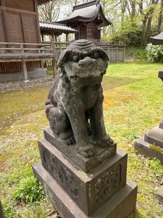 与次郎稲荷神社の{uncategorized: "未分類", other: "その他", undefined: "問題あり", building: "その他建物", grave: "お墓", sacred_gate: "鳥居", guardian: "狛犬", statue: "像", buddha: "仏像", history: "歴史", nature: "自然", garden: "庭園", animal: "動物", pagoda: "塔", temizu: "手水舎", mountain_gate: "山門・神門", sanctuary: "本殿・本堂", subordinate: "末社・摂社", art: "芸術", scenery: "景色", jizo: "地蔵", ema: "絵馬", goshuin: "御朱印", omikuji: "おみくじ", items: "授与品その他", amulet: "お守り", goshuincho: "御朱印帳", eats: "食事", festival: "お祭り", votive_dance: "神楽", shichigosan: "七五三参", wedding: "結婚式", experience: "体験その他", initially: "初詣", around: "周辺", anti_infection: "感染症対策"}