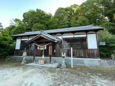 甘樫坐神社の{uncategorized: "未分類", other: "その他", undefined: "問題あり", building: "その他建物", grave: "お墓", sacred_gate: "鳥居", guardian: "狛犬", statue: "像", buddha: "仏像", history: "歴史", nature: "自然", garden: "庭園", animal: "動物", pagoda: "塔", temizu: "手水舎", mountain_gate: "山門・神門", sanctuary: "本殿・本堂", subordinate: "末社・摂社", art: "芸術", scenery: "景色", jizo: "地蔵", ema: "絵馬", goshuin: "御朱印", omikuji: "おみくじ", items: "授与品その他", amulet: "お守り", goshuincho: "御朱印帳", eats: "食事", festival: "お祭り", votive_dance: "神楽", shichigosan: "七五三参", wedding: "結婚式", experience: "体験その他", initially: "初詣", around: "周辺", anti_infection: "感染症対策"}