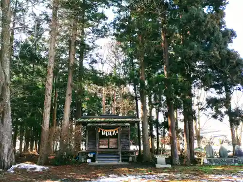 野中薬師神社の本殿