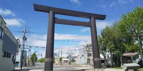 旭川神社の鳥居