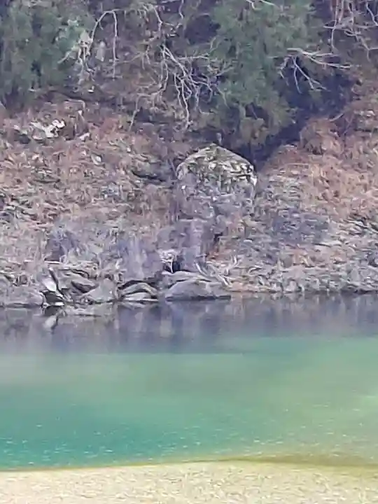 天河大辨財天社の{uncategorized: "未分類", other: "その他", undefined: "問題あり", building: "その他建物", grave: "お墓", sacred_gate: "鳥居", guardian: "狛犬", statue: "像", buddha: "仏像", history: "歴史", nature: "自然", garden: "庭園", animal: "動物", pagoda: "塔", temizu: "手水舎", mountain_gate: "山門・神門", sanctuary: "本殿・本堂", subordinate: "末社・摂社", art: "芸術", scenery: "景色", jizo: "地蔵", ema: "絵馬", goshuin: "御朱印", omikuji: "おみくじ", items: "授与品その他", amulet: "お守り", goshuincho: "御朱印帳", eats: "食事", festival: "お祭り", votive_dance: "神楽", shichigosan: "七五三参", wedding: "結婚式", experience: "体験その他", initially: "初詣", around: "周辺", anti_infection: "感染症対策"}