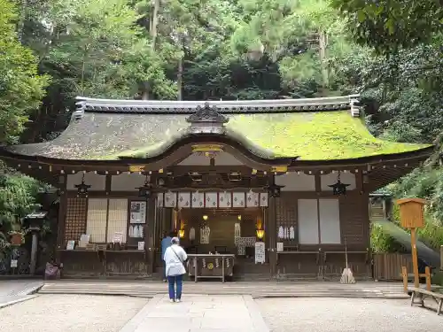 狭井坐大神荒魂神社(狭井神社)の本殿・本堂