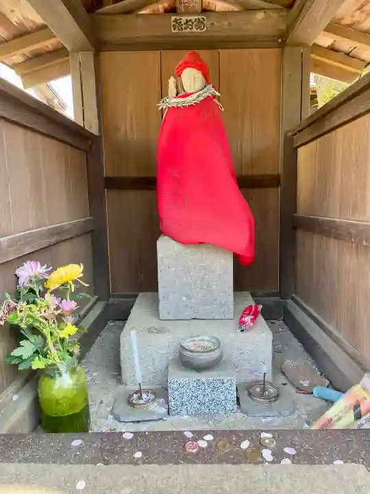御嶽神社の{uncategorized: "未分類", other: "その他", undefined: "問題あり", building: "その他建物", grave: "お墓", sacred_gate: "鳥居", guardian: "狛犬", statue: "像", buddha: "仏像", history: "歴史", nature: "自然", garden: "庭園", animal: "動物", pagoda: "塔", temizu: "手水舎", mountain_gate: "山門・神門", sanctuary: "本殿・本堂", subordinate: "末社・摂社", art: "芸術", scenery: "景色", jizo: "地蔵", ema: "絵馬", goshuin: "御朱印", omikuji: "おみくじ", items: "授与品その他", amulet: "お守り", goshuincho: "御朱印帳", eats: "食事", festival: "お祭り", votive_dance: "神楽", shichigosan: "七五三参", wedding: "結婚式", experience: "体験その他", initially: "初詣", around: "周辺", anti_infection: "感染症対策"}