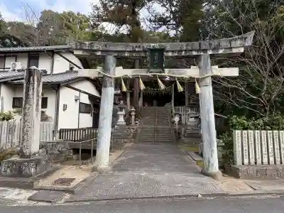 綺原坐健伊那太比賣神社の{uncategorized: "未分類", other: "その他", undefined: "問題あり", building: "その他建物", grave: "お墓", sacred_gate: "鳥居", guardian: "狛犬", statue: "像", buddha: "仏像", history: "歴史", nature: "自然", garden: "庭園", animal: "動物", pagoda: "塔", temizu: "手水舎", mountain_gate: "山門・神門", sanctuary: "本殿・本堂", subordinate: "末社・摂社", art: "芸術", scenery: "景色", jizo: "地蔵", ema: "絵馬", goshuin: "御朱印", omikuji: "おみくじ", items: "授与品その他", amulet: "お守り", goshuincho: "御朱印帳", eats: "食事", festival: "お祭り", votive_dance: "神楽", shichigosan: "七五三参", wedding: "結婚式", experience: "体験その他", initially: "初詣", around: "周辺", anti_infection: "感染症対策"}