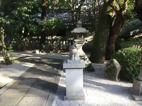 岡崎神社の狛犬