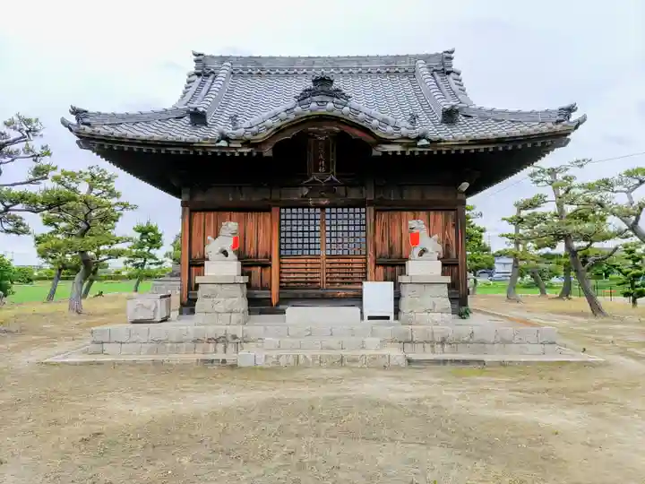 新政成神社の本殿・本堂