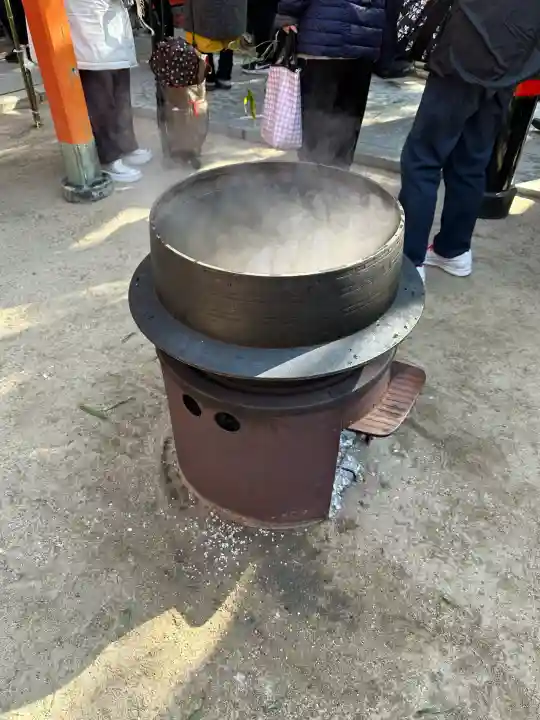 湊川神社の{uncategorized: "未分類", other: "その他", undefined: "問題あり", building: "その他建物", grave: "お墓", sacred_gate: "鳥居", guardian: "狛犬", statue: "像", buddha: "仏像", history: "歴史", nature: "自然", garden: "庭園", animal: "動物", pagoda: "塔", temizu: "手水舎", mountain_gate: "山門・神門", sanctuary: "本殿・本堂", subordinate: "末社・摂社", art: "芸術", scenery: "景色", jizo: "地蔵", ema: "絵馬", goshuin: "御朱印", omikuji: "おみくじ", items: "授与品その他", amulet: "お守り", goshuincho: "御朱印帳", eats: "食事", festival: "お祭り", votive_dance: "神楽", shichigosan: "七五三参", wedding: "結婚式", experience: "体験その他", initially: "初詣", around: "周辺", anti_infection: "感染症対策"}