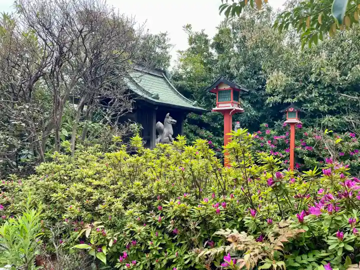 最上稲荷の{uncategorized: "未分類", other: "その他", undefined: "問題あり", building: "その他建物", grave: "お墓", sacred_gate: "鳥居", guardian: "狛犬", statue: "像", buddha: "仏像", history: "歴史", nature: "自然", garden: "庭園", animal: "動物", pagoda: "塔", temizu: "手水舎", mountain_gate: "山門・神門", sanctuary: "本殿・本堂", subordinate: "末社・摂社", art: "芸術", scenery: "景色", jizo: "地蔵", ema: "絵馬", goshuin: "御朱印", omikuji: "おみくじ", items: "授与品その他", amulet: "お守り", goshuincho: "御朱印帳", eats: "食事", festival: "お祭り", votive_dance: "神楽", shichigosan: "七五三参", wedding: "結婚式", experience: "体験その他", initially: "初詣", around: "周辺", anti_infection: "感染症対策"}