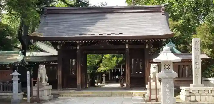 川口神社の山門・神門