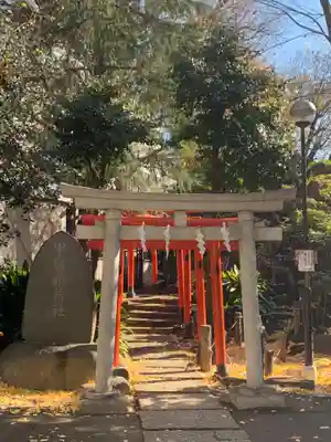 鳩森八幡神社の鳥居