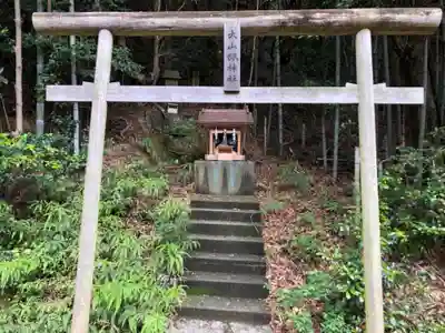 宇佐八幡神社の末社・摂社