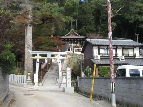 末刀岩上神社のその他建物
