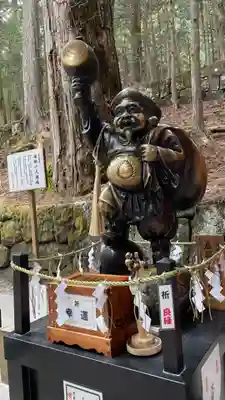 日光二荒山神社の像