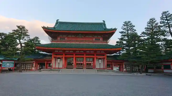 平安神宮の山門・神門