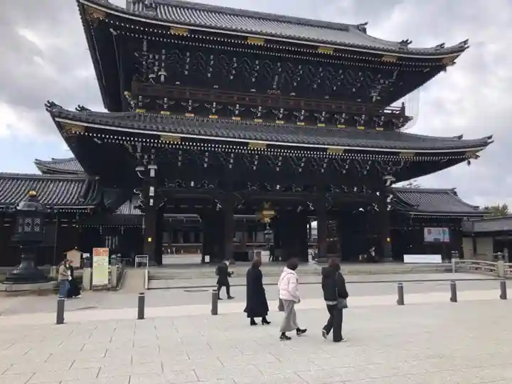 東本願寺(真宗本廟)の山門・神門
