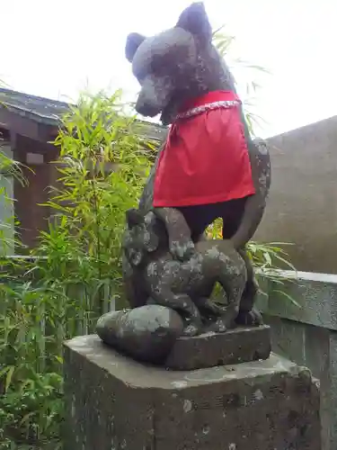 白笹稲荷神社の狛犬