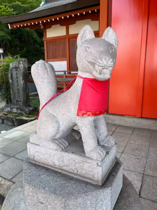 草戸稲荷神社の{uncategorized: "未分類", other: "その他", undefined: "問題あり", building: "その他建物", grave: "お墓", sacred_gate: "鳥居", guardian: "狛犬", statue: "像", buddha: "仏像", history: "歴史", nature: "自然", garden: "庭園", animal: "動物", pagoda: "塔", temizu: "手水舎", mountain_gate: "山門・神門", sanctuary: "本殿・本堂", subordinate: "末社・摂社", art: "芸術", scenery: "景色", jizo: "地蔵", ema: "絵馬", goshuin: "御朱印", omikuji: "おみくじ", items: "授与品その他", amulet: "お守り", goshuincho: "御朱印帳", eats: "食事", festival: "お祭り", votive_dance: "神楽", shichigosan: "七五三参", wedding: "結婚式", experience: "体験その他", initially: "初詣", around: "周辺", anti_infection: "感染症対策"}