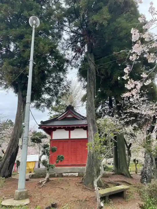 厳島神社 谷弁財天の{uncategorized: "未分類", other: "その他", undefined: "問題あり", building: "その他建物", grave: "お墓", sacred_gate: "鳥居", guardian: "狛犬", statue: "像", buddha: "仏像", history: "歴史", nature: "自然", garden: "庭園", animal: "動物", pagoda: "塔", temizu: "手水舎", mountain_gate: "山門・神門", sanctuary: "本殿・本堂", subordinate: "末社・摂社", art: "芸術", scenery: "景色", jizo: "地蔵", ema: "絵馬", goshuin: "御朱印", omikuji: "おみくじ", items: "授与品その他", amulet: "お守り", goshuincho: "御朱印帳", eats: "食事", festival: "お祭り", votive_dance: "神楽", shichigosan: "七五三参", wedding: "結婚式", experience: "体験その他", initially: "初詣", around: "周辺", anti_infection: "感染症対策"}