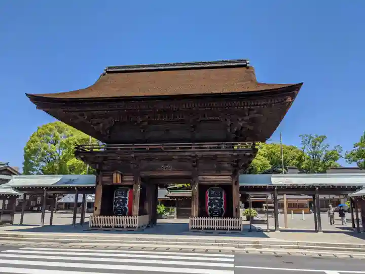 尾張大國霊神社(国府宮)の山門・神門