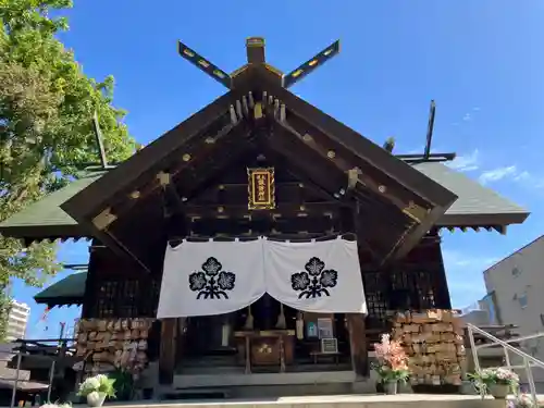 札幌諏訪神社の本殿・本堂