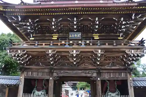 西新井大師総持寺の山門・神門