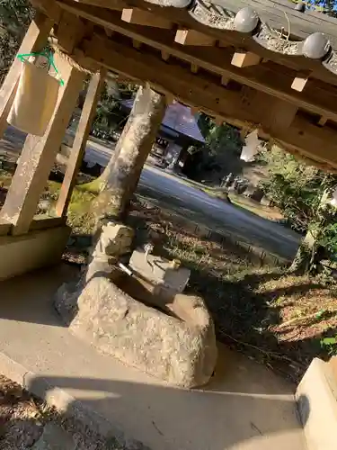 志多里八幡宮の手水舎