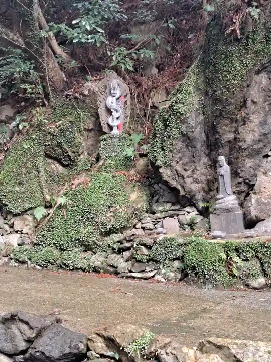 紅葉ヶ滝薬師堂(福岡県)