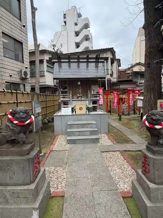 高円寺氷川神社の{uncategorized: "未分類", other: "その他", undefined: "問題あり", building: "その他建物", grave: "お墓", sacred_gate: "鳥居", guardian: "狛犬", statue: "像", buddha: "仏像", history: "歴史", nature: "自然", garden: "庭園", animal: "動物", pagoda: "塔", temizu: "手水舎", mountain_gate: "山門・神門", sanctuary: "本殿・本堂", subordinate: "末社・摂社", art: "芸術", scenery: "景色", jizo: "地蔵", ema: "絵馬", goshuin: "御朱印", omikuji: "おみくじ", items: "授与品その他", amulet: "お守り", goshuincho: "御朱印帳", eats: "食事", festival: "お祭り", votive_dance: "神楽", shichigosan: "七五三参", wedding: "結婚式", experience: "体験その他", initially: "初詣", around: "周辺", anti_infection: "感染症対策"}